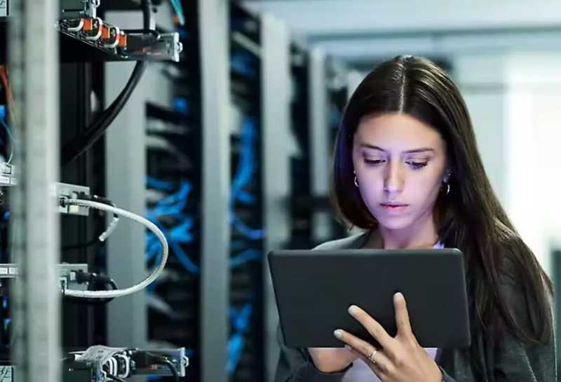 2025年最好美国VPS推荐汇总 - CN2线路/按小时计费/超大带宽